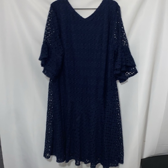 ROZ & ALI WO SIZE 22 NAVY LASER CUT-CROCHET LOOK BELL SLEEVES  FULLY LINED EUC - Picture 10 of 14